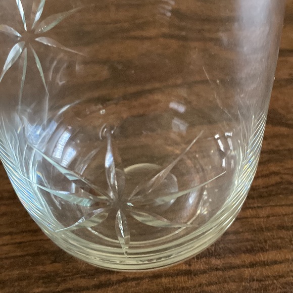 Mid-Century Vintage Clear Glass Etched Water Jug - Picture 6 of 7